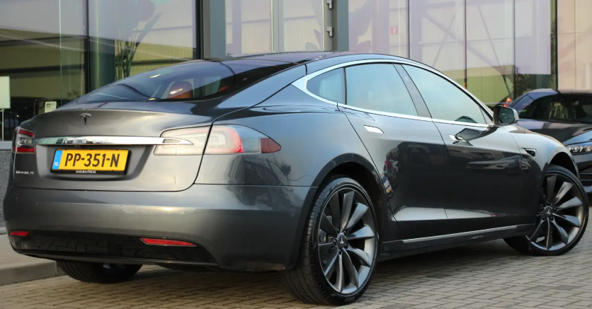 Left hand drive TESLA MODEL S 90D